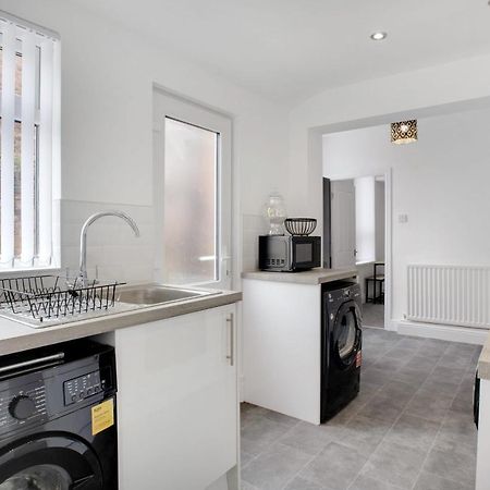 Stunning 4-Bedroom, 2 Bathrooms In Sunderland Сандерлэнд Экстерьер фото