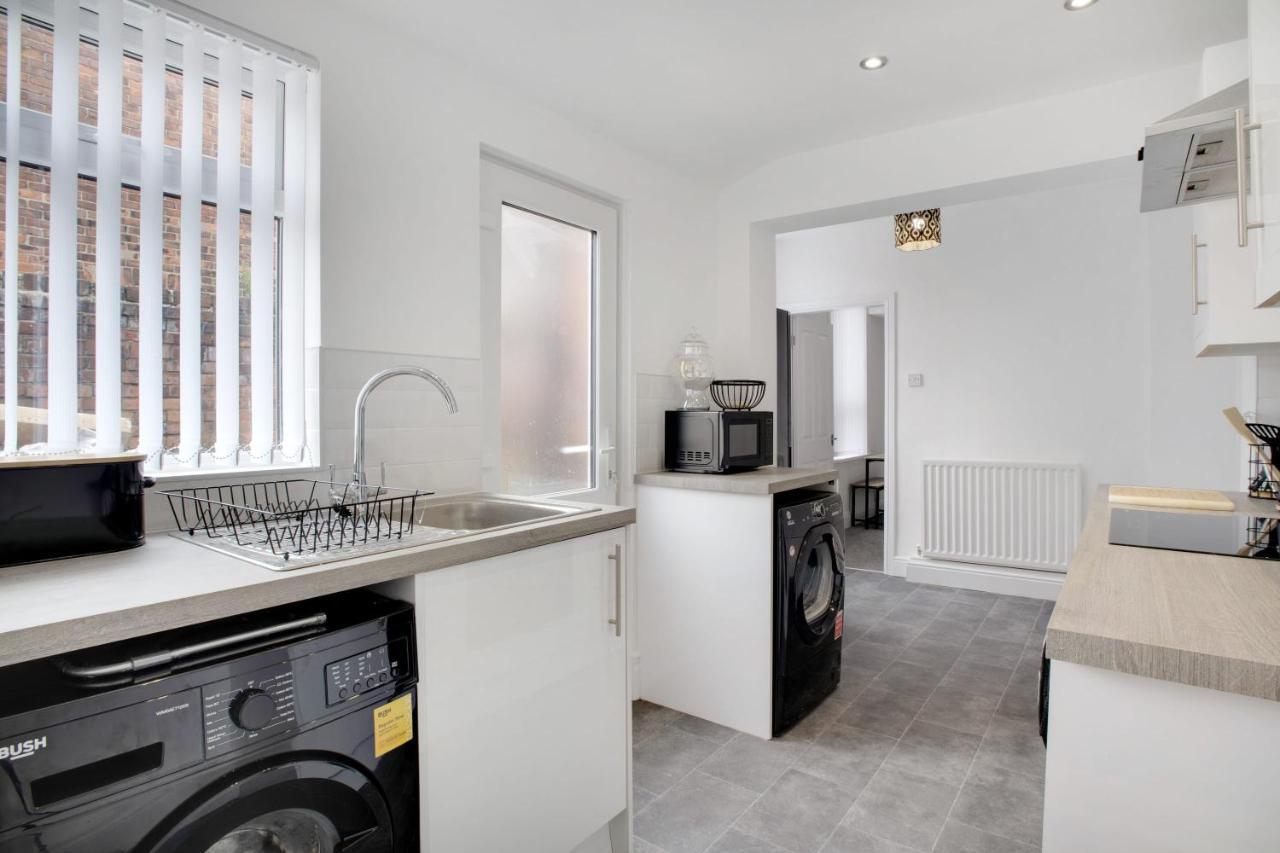 Stunning 4-Bedroom, 2 Bathrooms In Sunderland Сандерлэнд Экстерьер фото