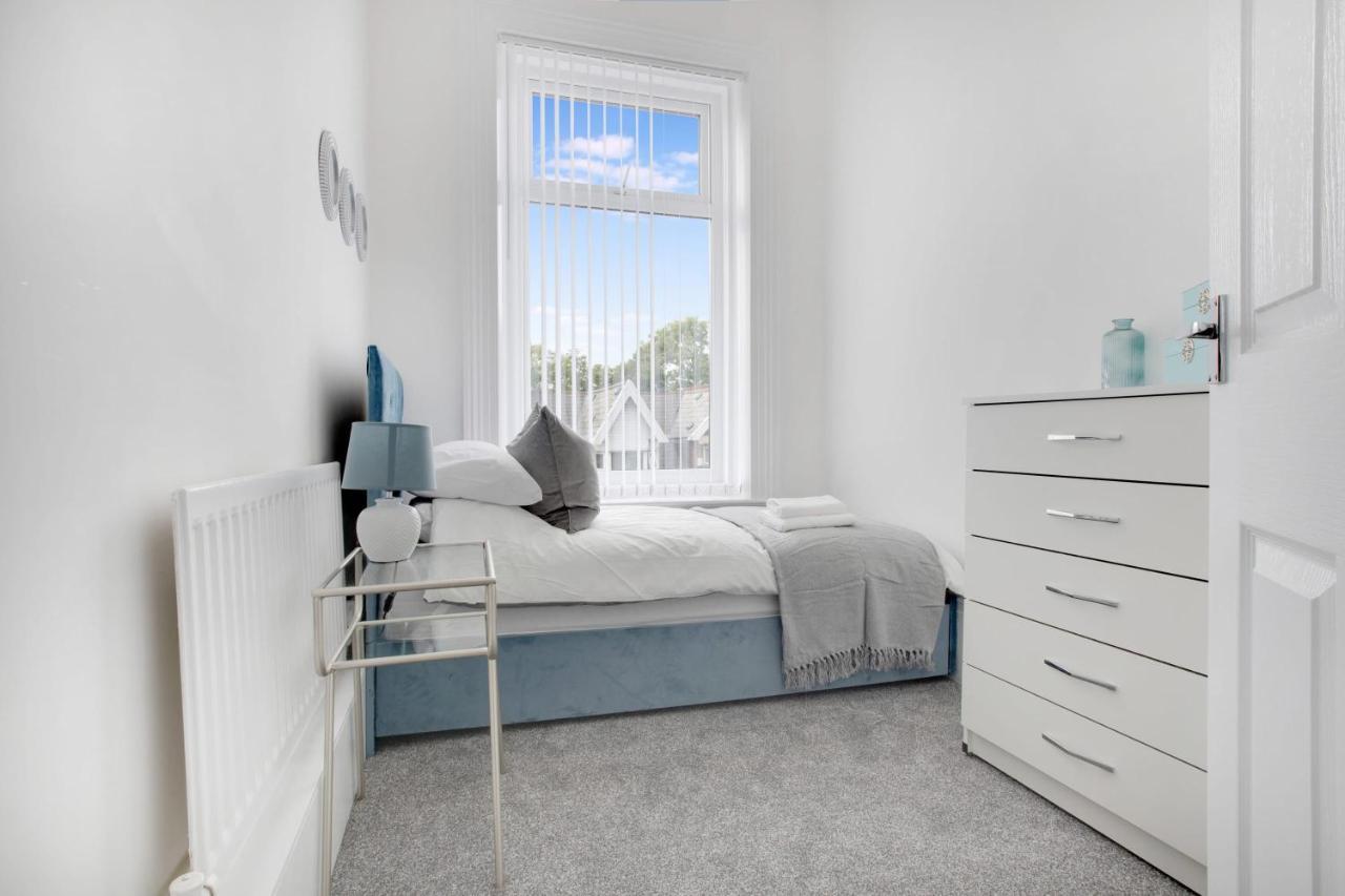 Stunning 4-Bedroom, 2 Bathrooms In Sunderland Сандерлэнд Экстерьер фото