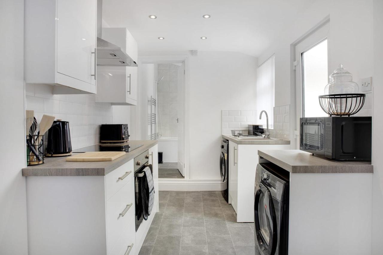 Stunning 4-Bedroom, 2 Bathrooms In Sunderland Сандерлэнд Экстерьер фото