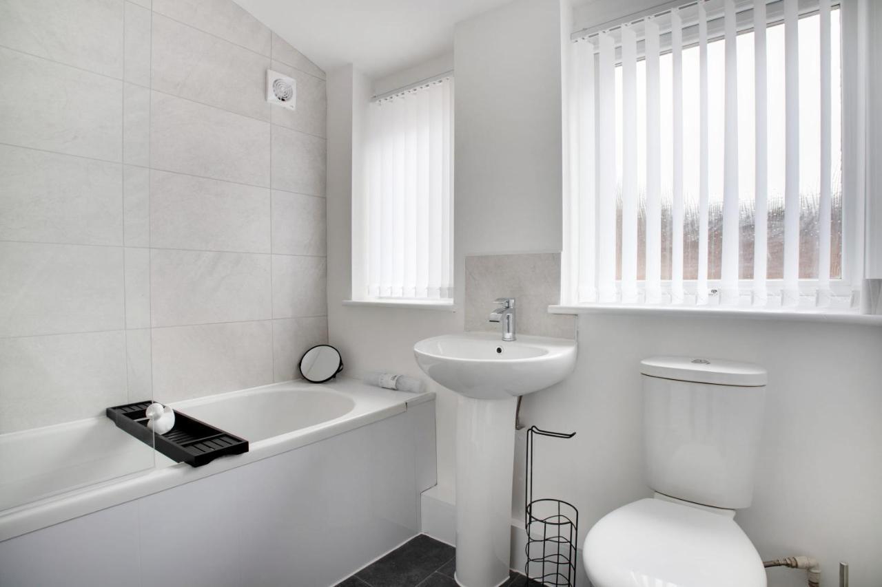 Stunning 4-Bedroom, 2 Bathrooms In Sunderland Сандерлэнд Экстерьер фото